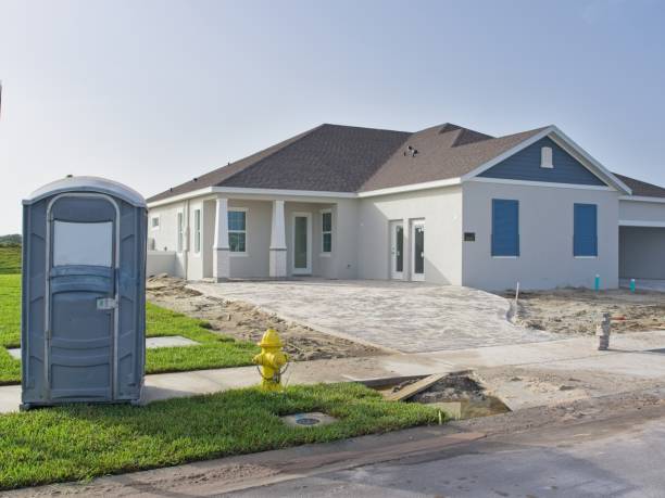 Best Porta potty rental near me  in Barry, IL